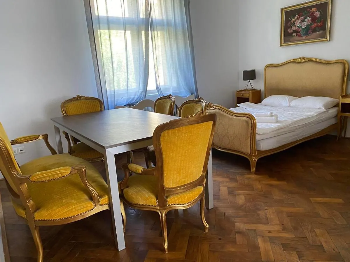 Bank Invest Apartmens - Old Town Apartman Prága